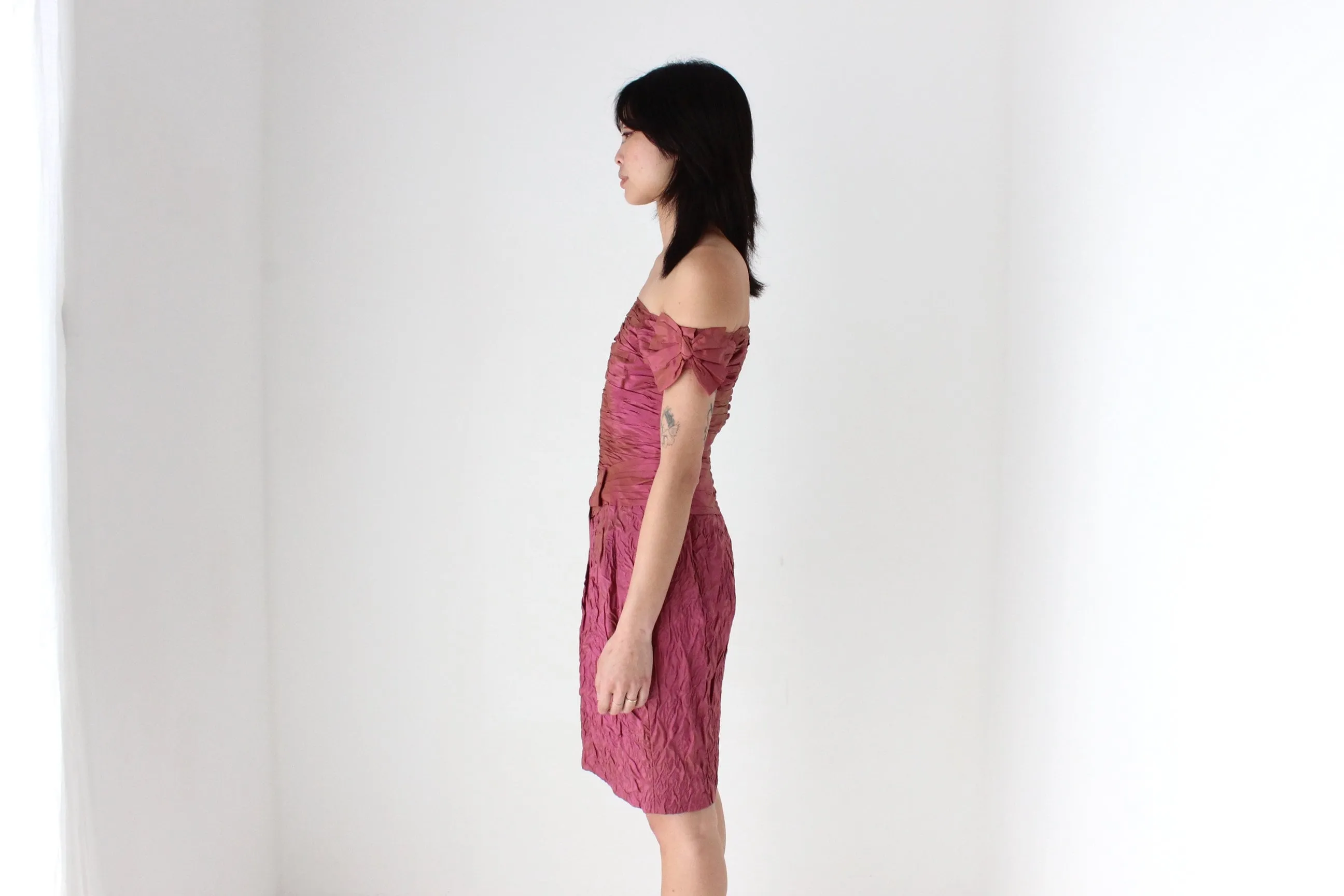 1980s Gathered & Crinkle Texture Silk Taffeta Bow Dress