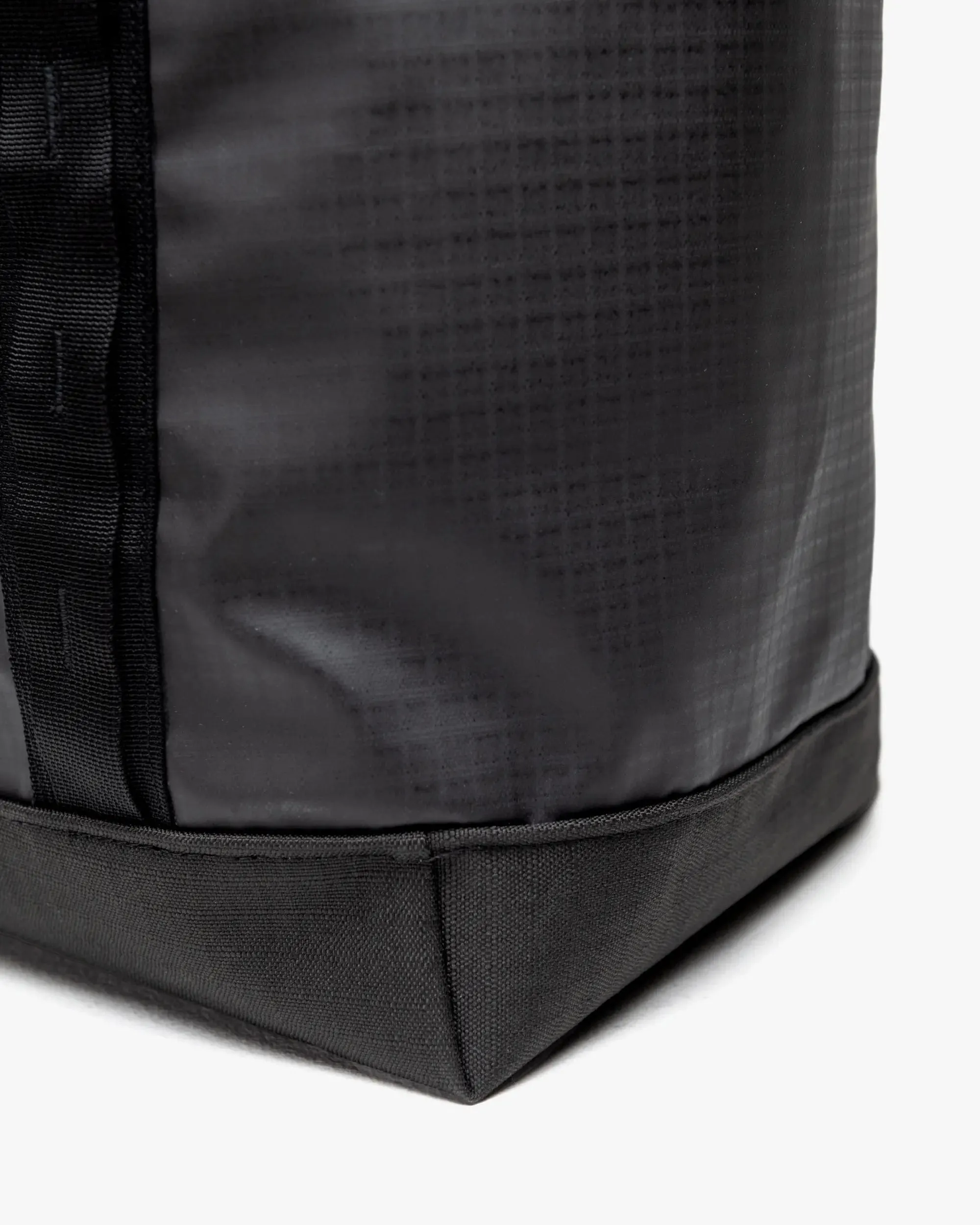 All Season Gear Tote 33 L