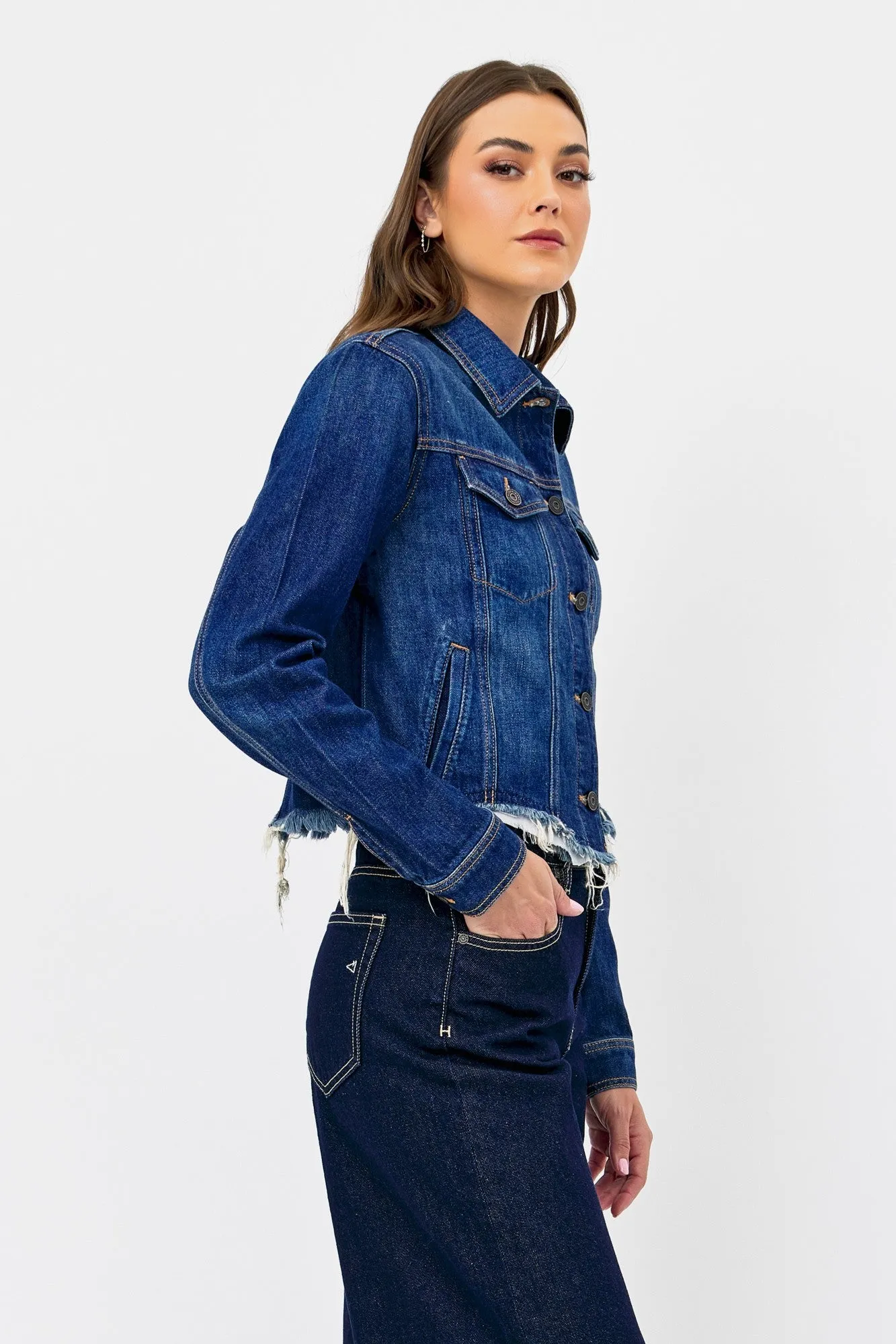 CLASSIC CROPPED FITTED JACKET - DARK