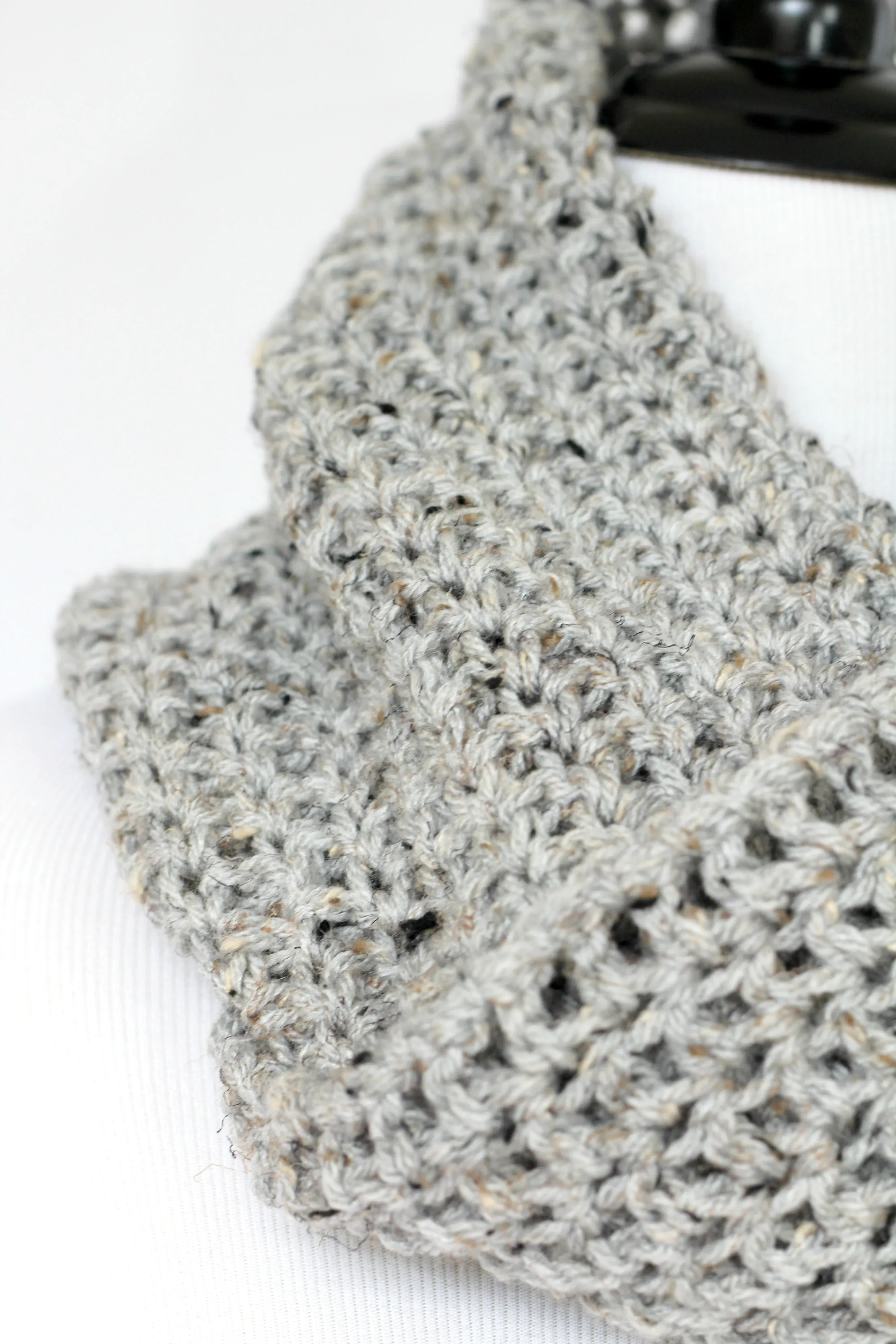 Crochet cowl in grey color, chunky infinity scarf - 12 colors available