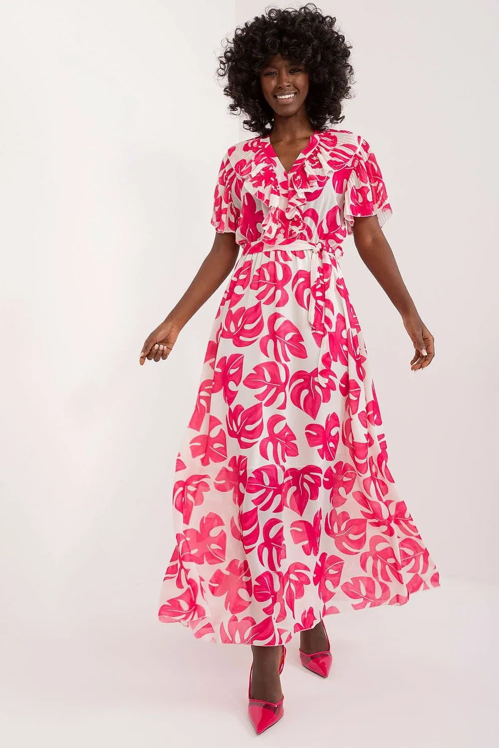 Elegant Summer Maxi Dress with Ruffled Sleeves