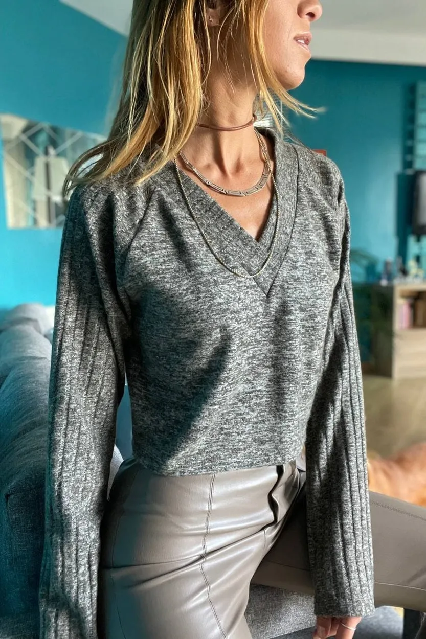 GNS Women's Khaki V-Neck Textured Raglan Sleeve Crop Sweater Bst3327 - Bell Gardens