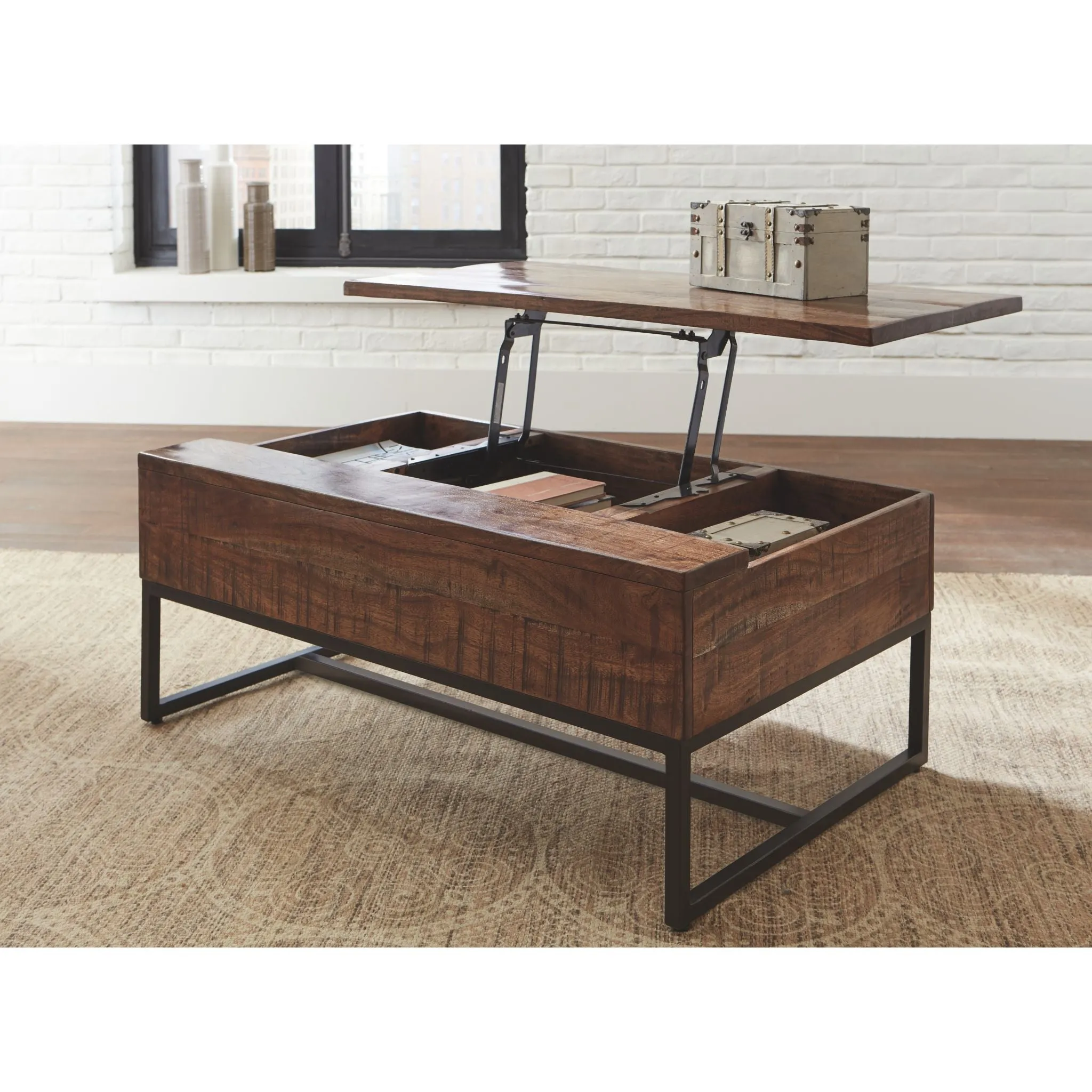 Hirvanton Cocktail Table with Lift Top