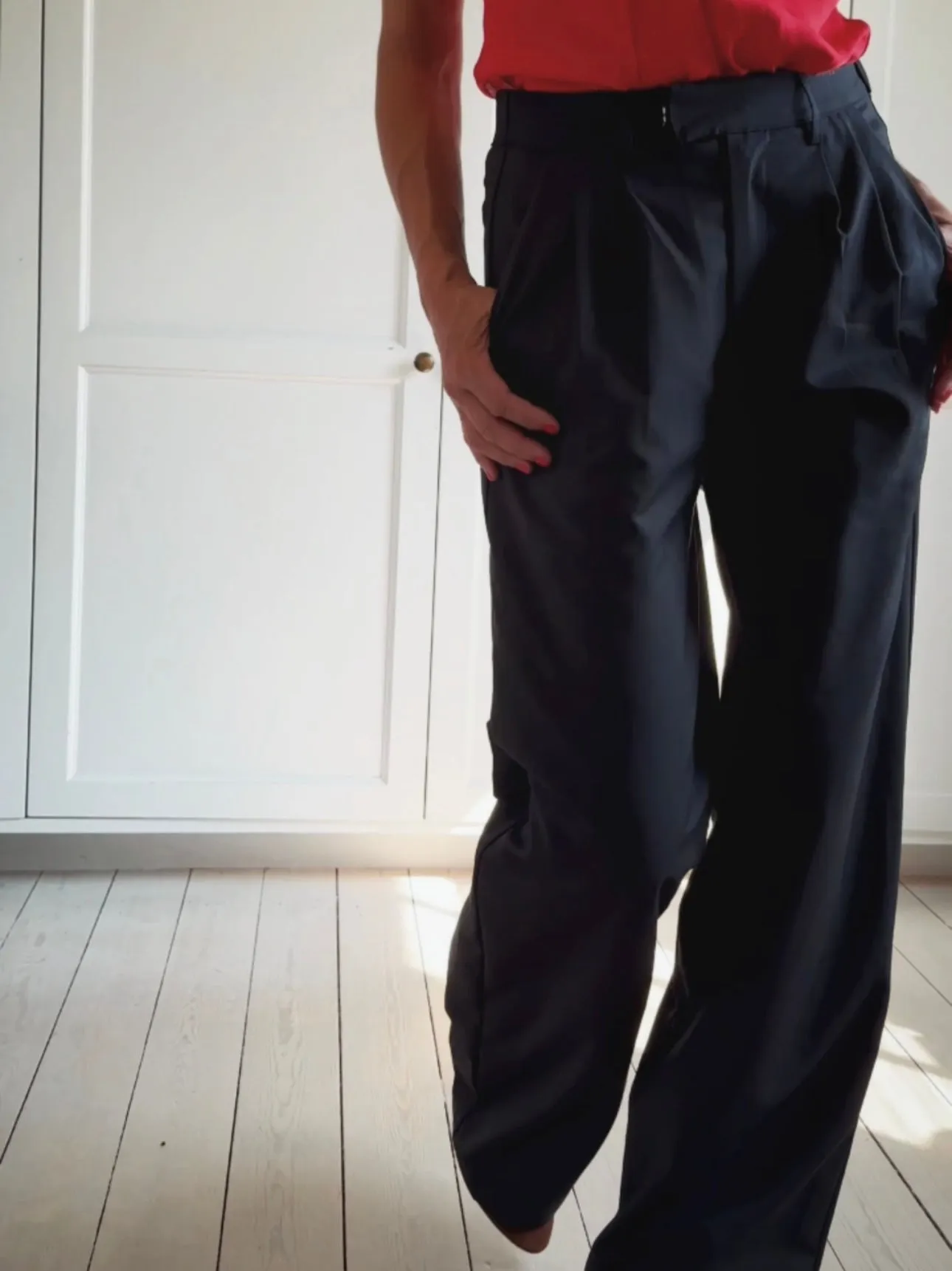 LOOSE PANTS WITH ELASTIC WAISTBAND - BLACK