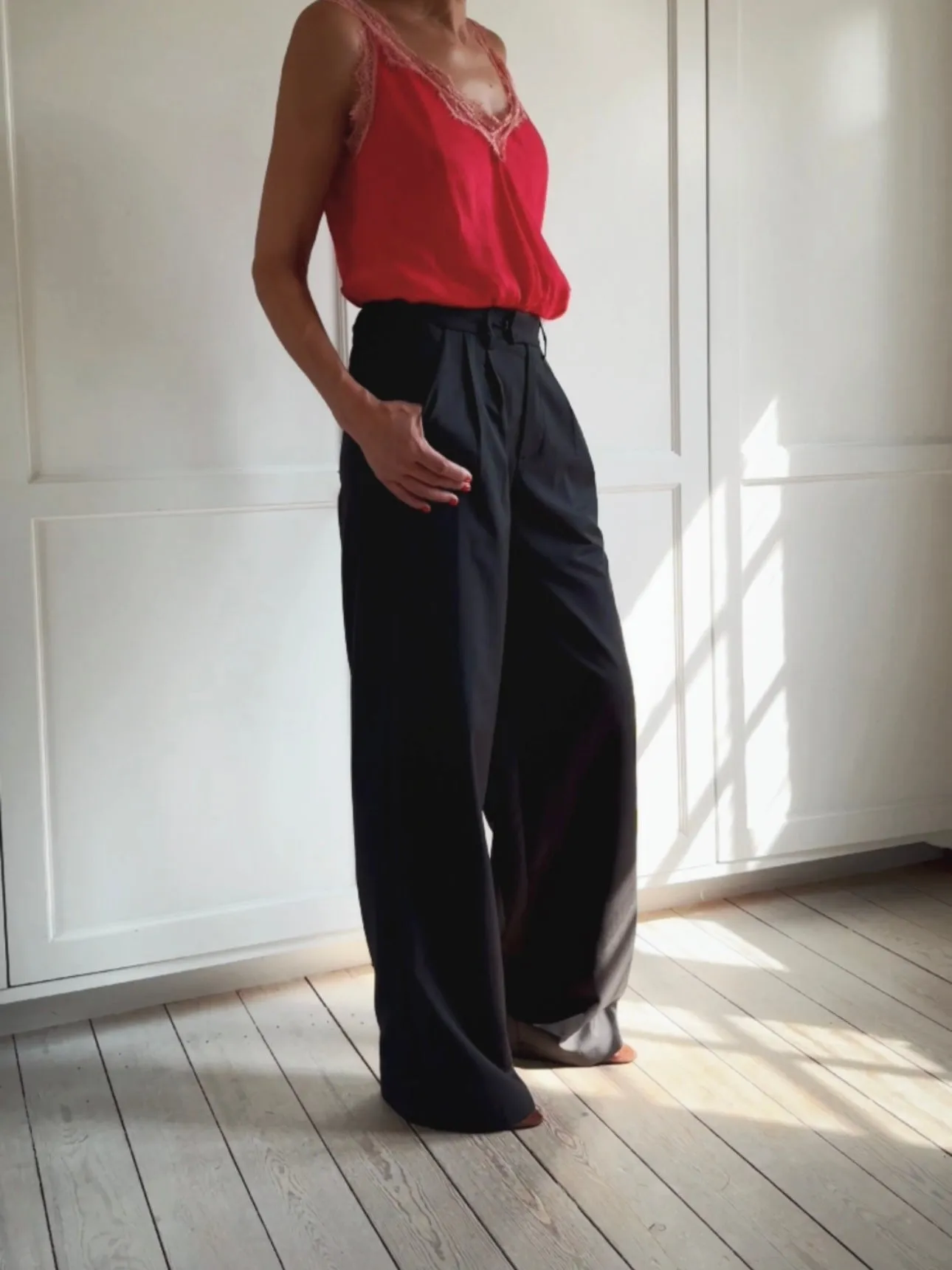 LOOSE PANTS WITH ELASTIC WAISTBAND - BLACK