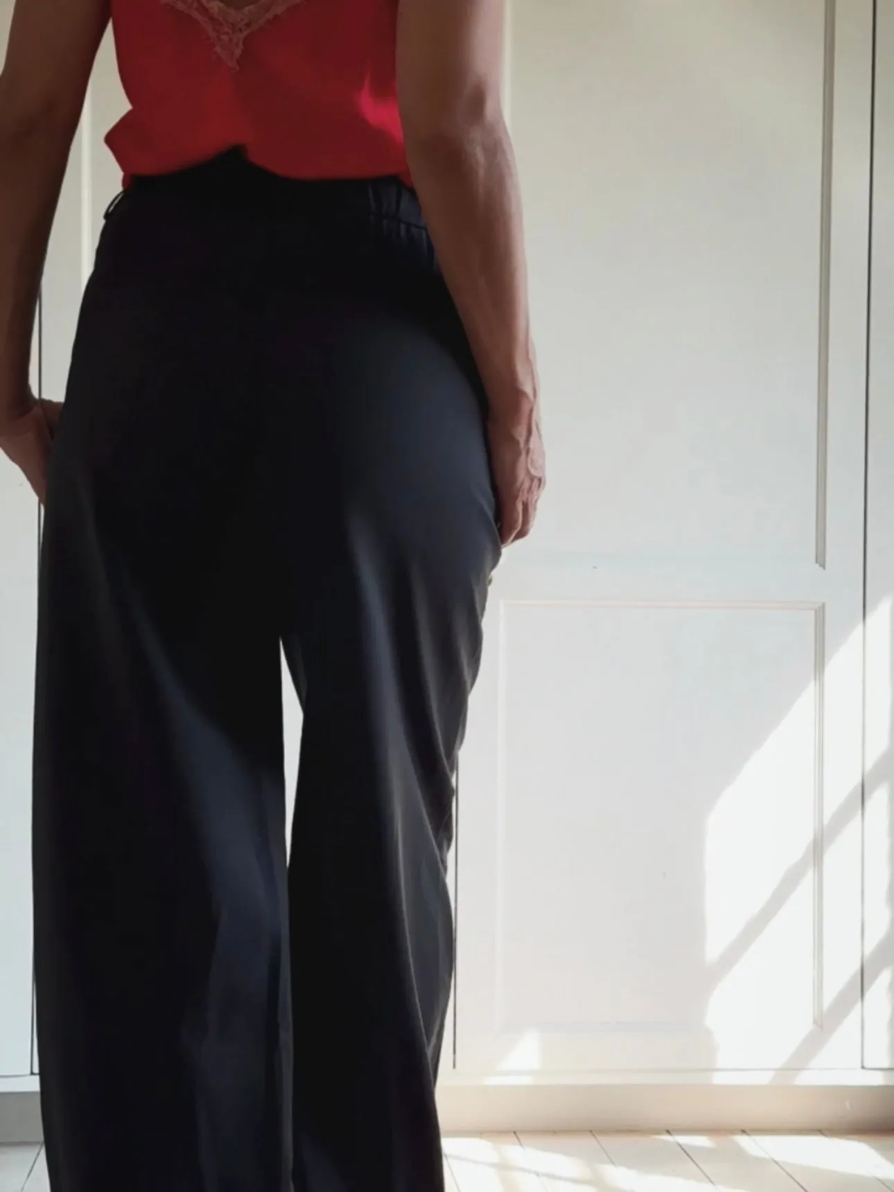 LOOSE PANTS WITH ELASTIC WAISTBAND - BLACK