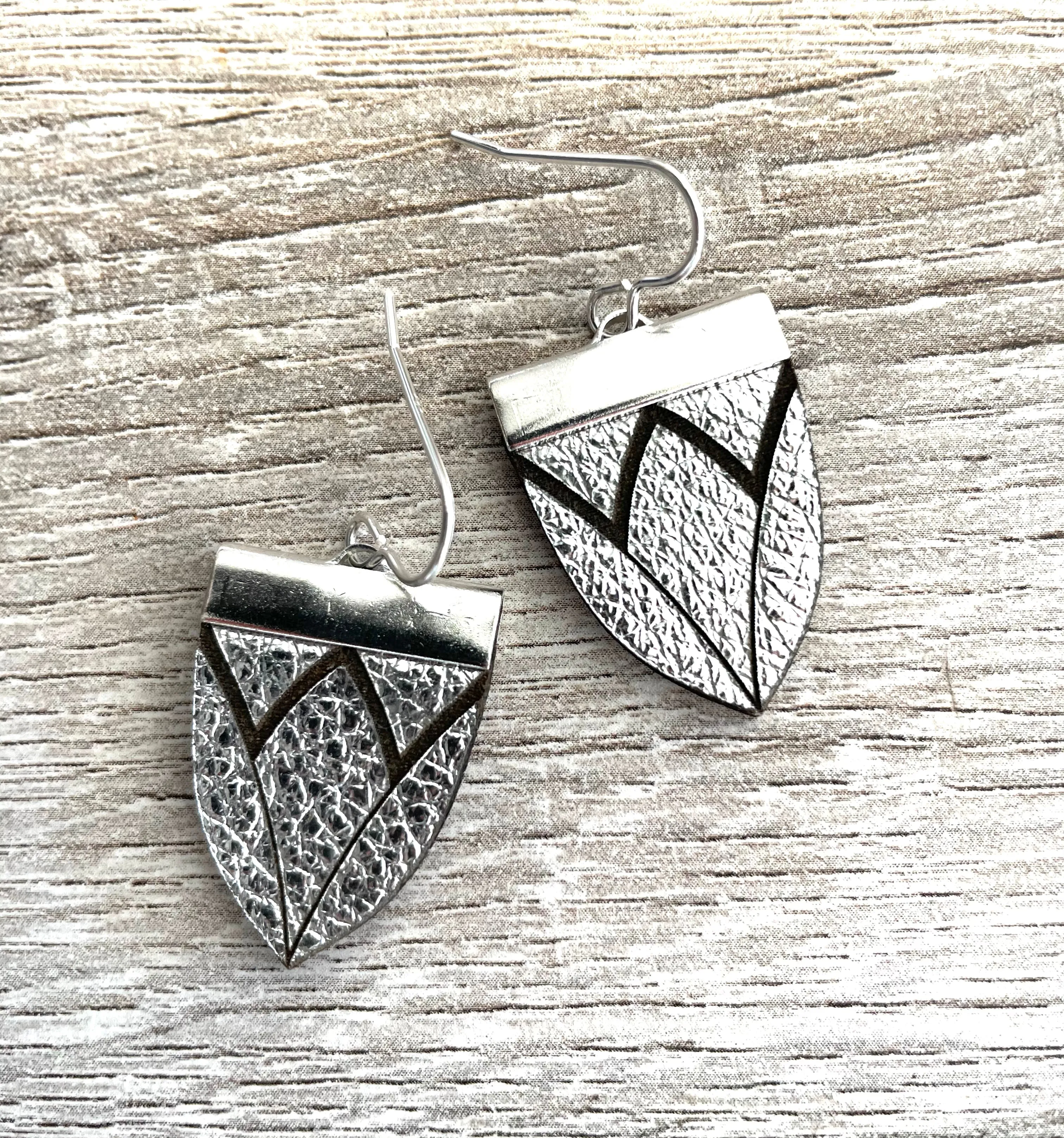 Magnolia Shield Earrings Silver