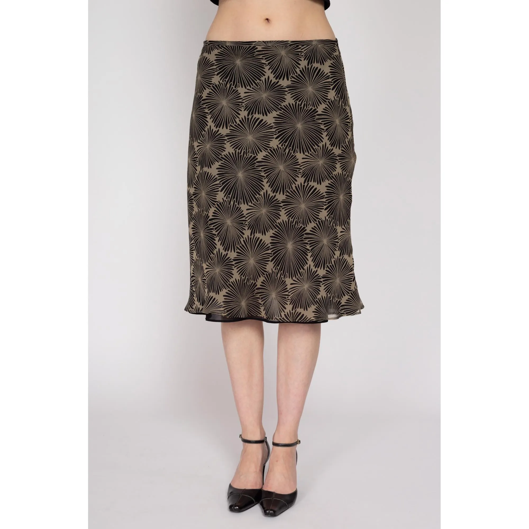 Medium 90s Chrysanthemum Print Silk Midi Skirt 30"