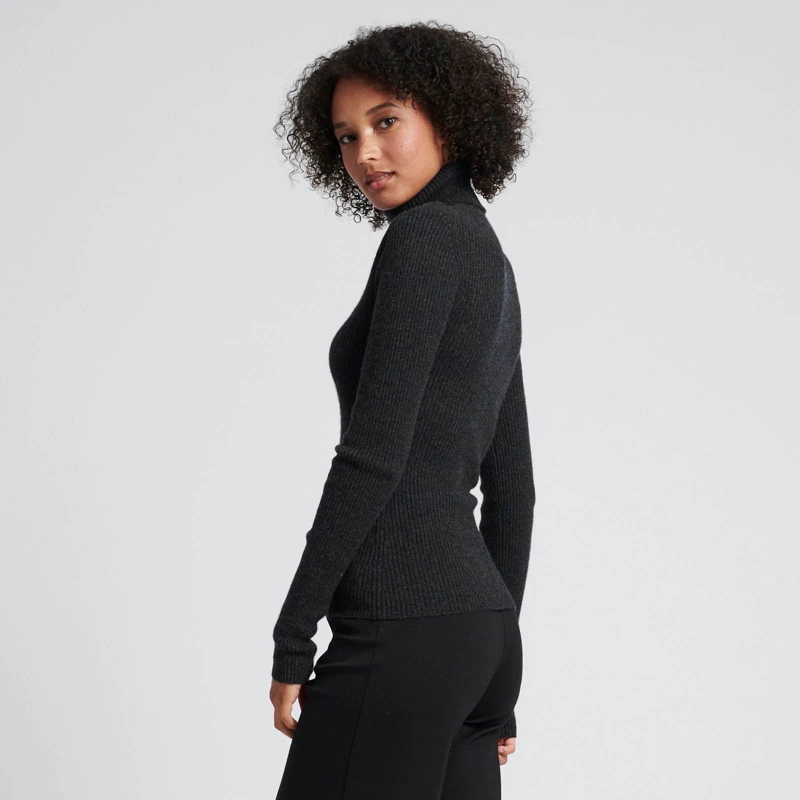 NAADAM Cashmere Ribbed Turtleneck Smoke