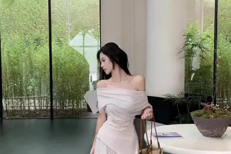 Set: Short Sleeve Cold-Shoulder Plain Asymmetric-Hem Slim-Fit Top   High Rise Loose-Fit Pants