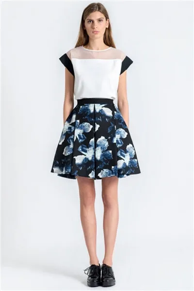 Textured Woven Floral Pleat Skirt in Black