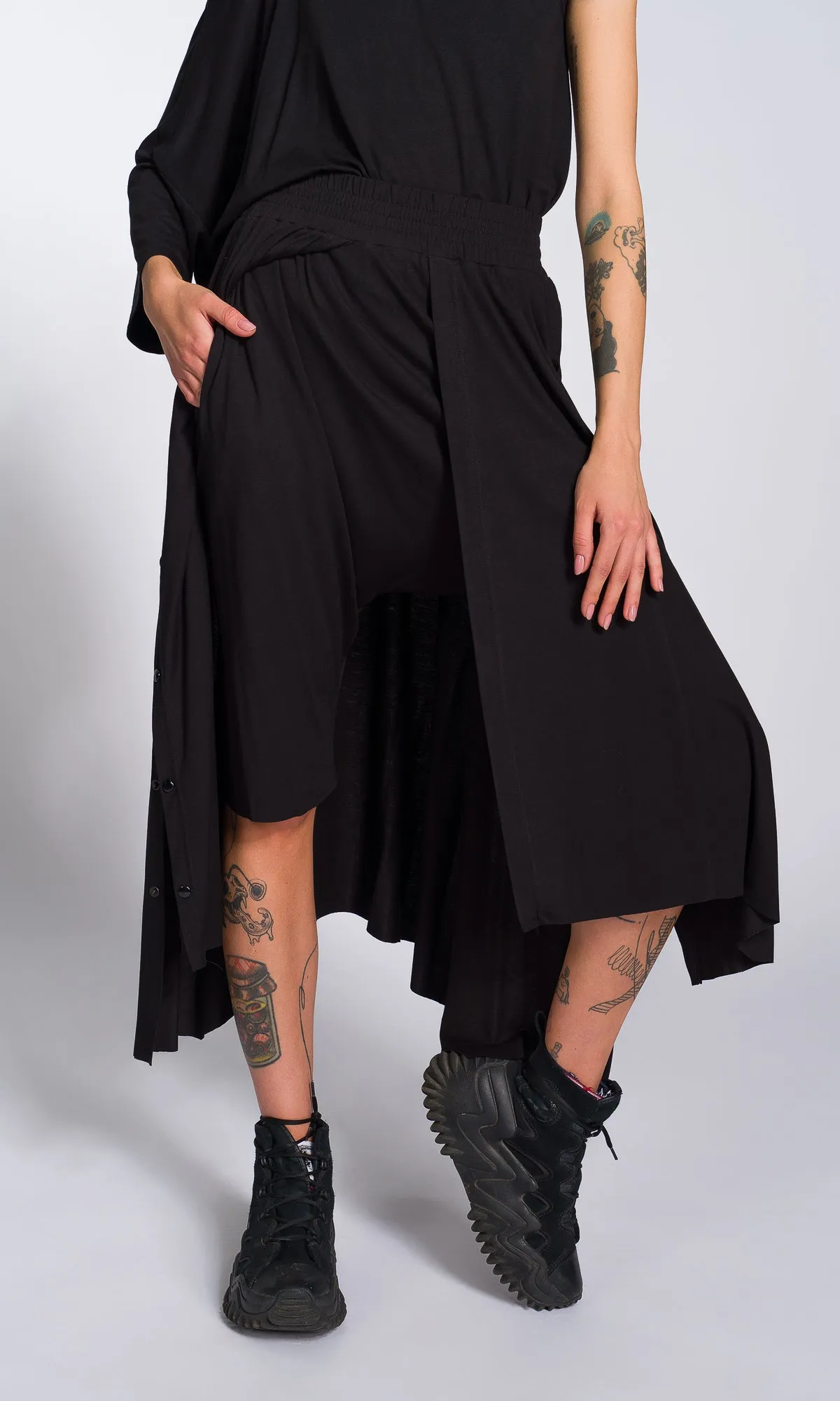 Two-piece Set of Cape Pants and One Sleeve Top