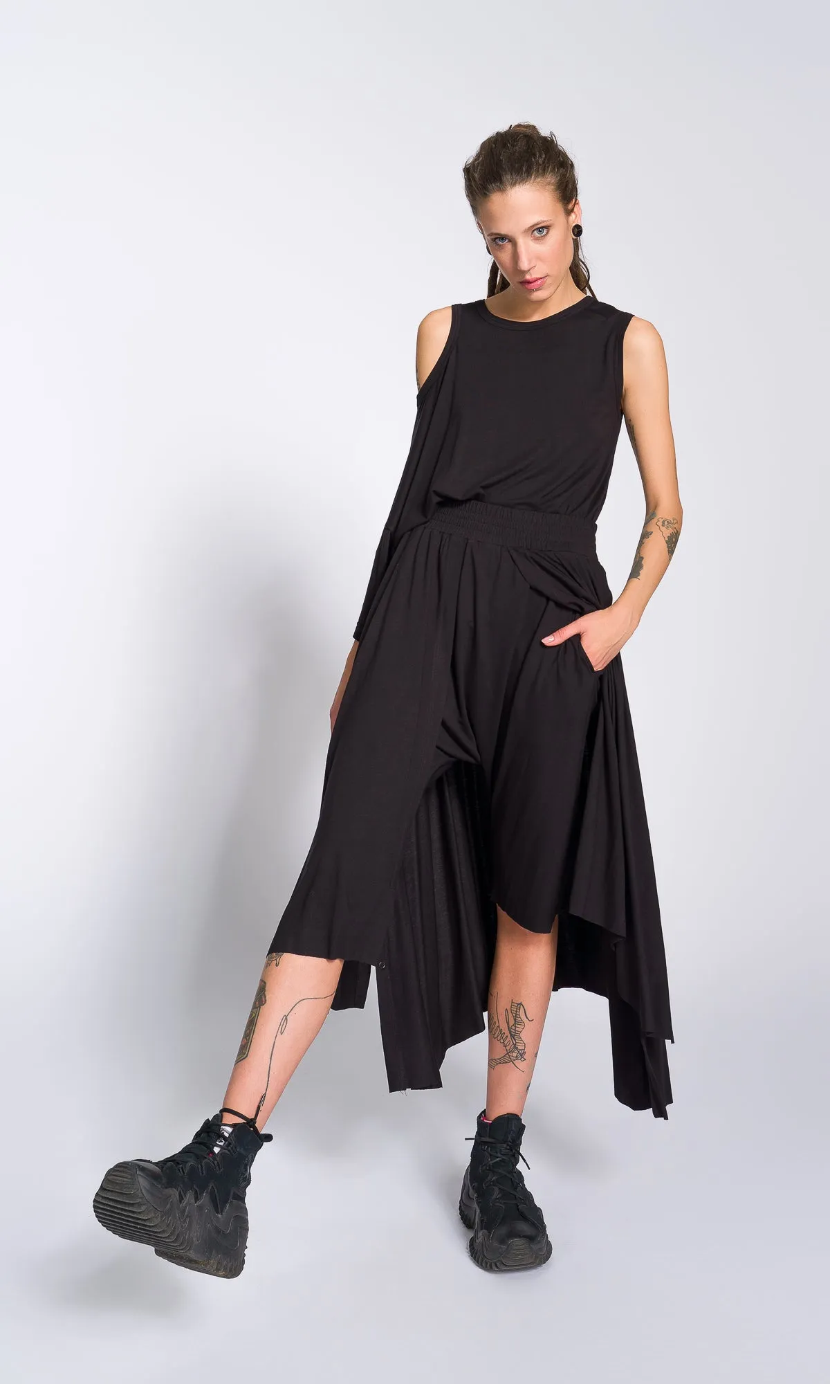 Two-piece Set of Cape Pants and One Sleeve Top