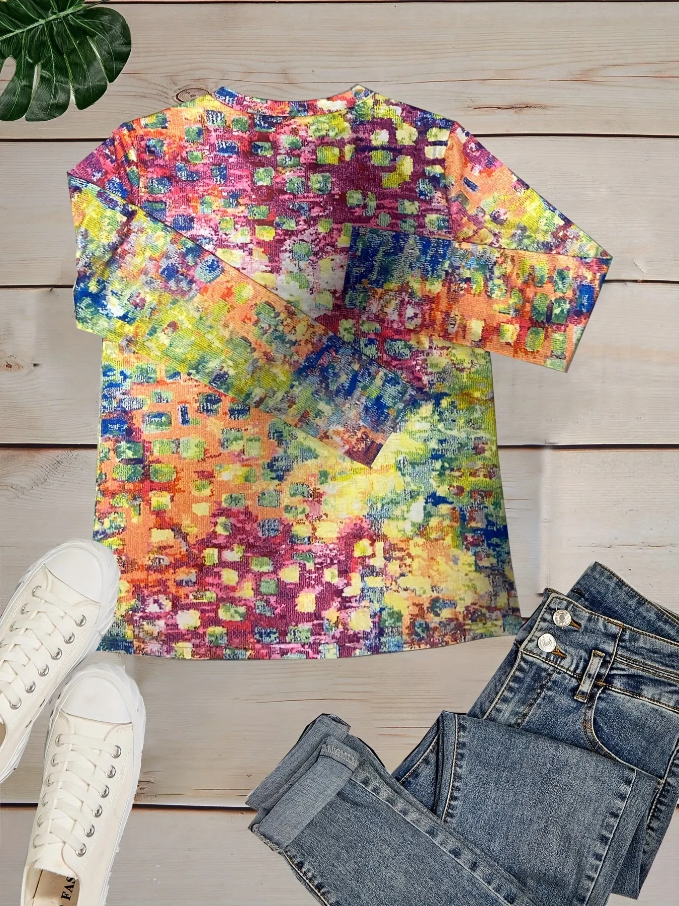 Womens Stylish Allover Print Crew Neck Sweatshirt - Soft & Breathable for Spring & Fall - Long Sleeve, Fashionable Comfort